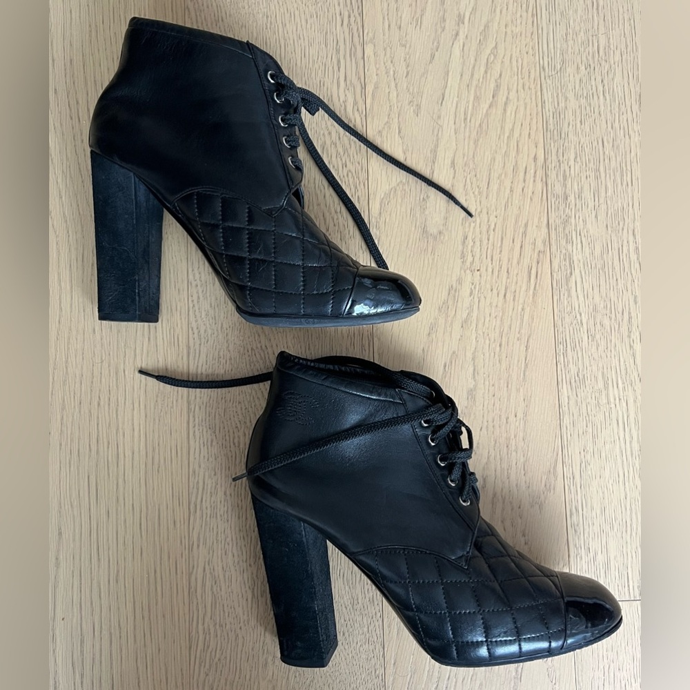 Chanel Quilted Leather Cap-Toe Ankle Booties, black, size EU39.5/US9.5